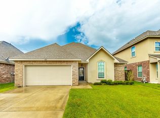 465 Christopher Dr, Houma, LA 70364