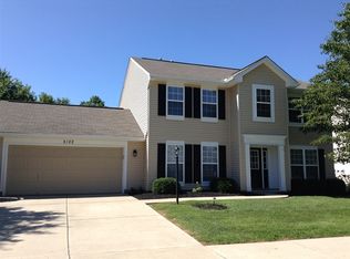5122 Summerset Dr, Tipp City, OH 45371