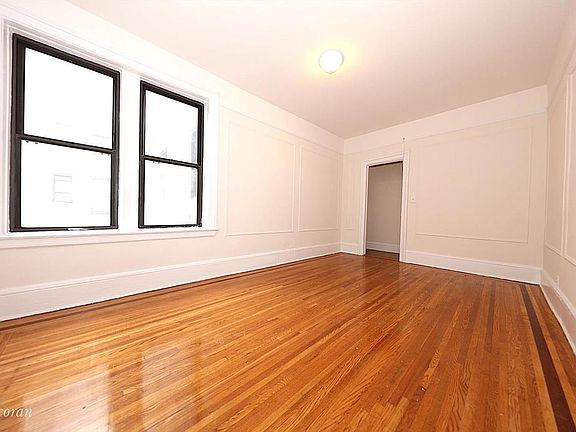 4th image of 2205 37th St APT 2A