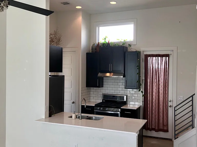 1409 Canterbury St #B — Photo 9