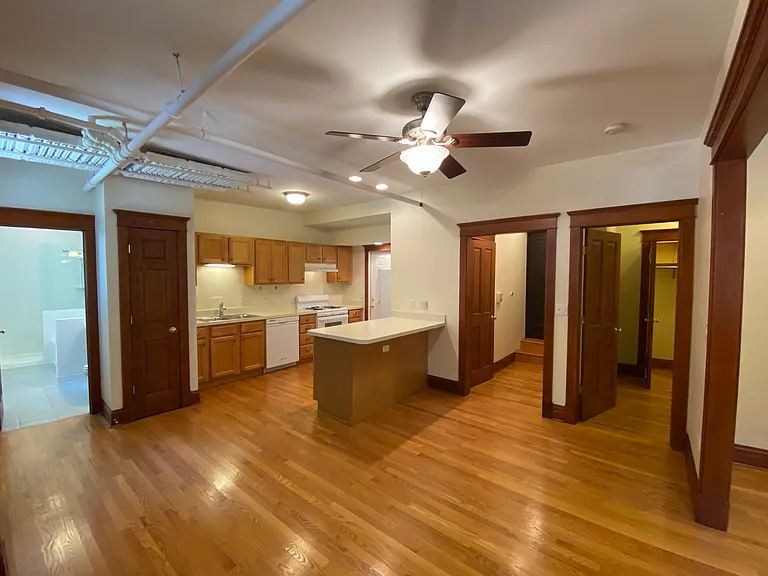 1401 W Winnemac Ave #G — Photo 1