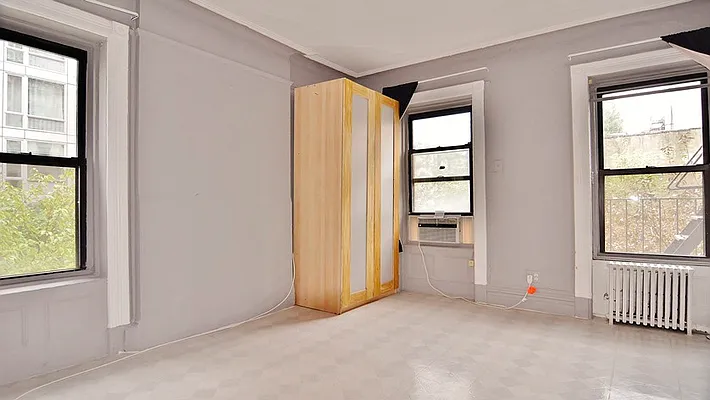 Rented by Park Property Advisors | media 10