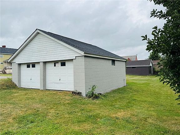 5th image of 385 Hallam Ave