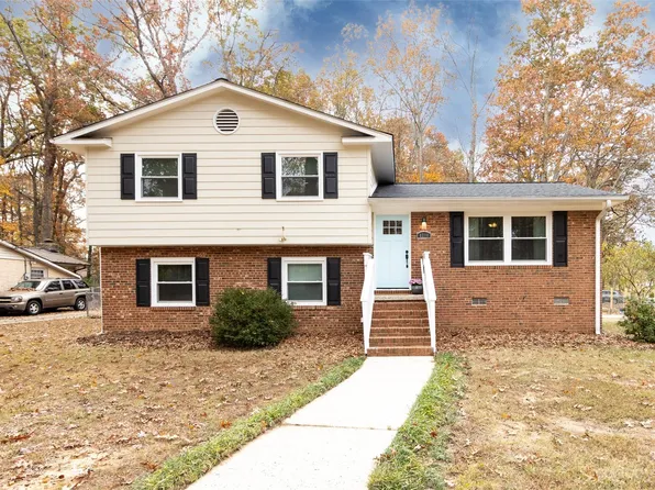 4200 Dunwoody Dr, Charlotte, NC 28215