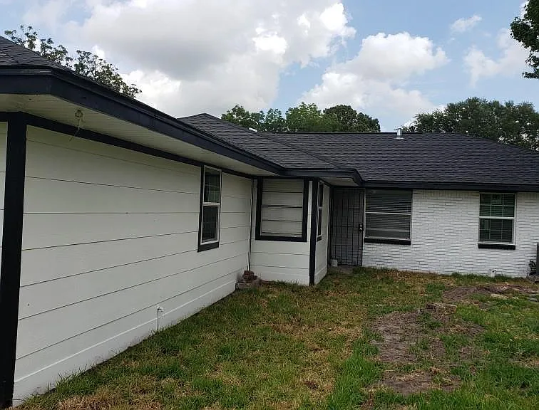 7406 Saint Louis St — Photo 14
