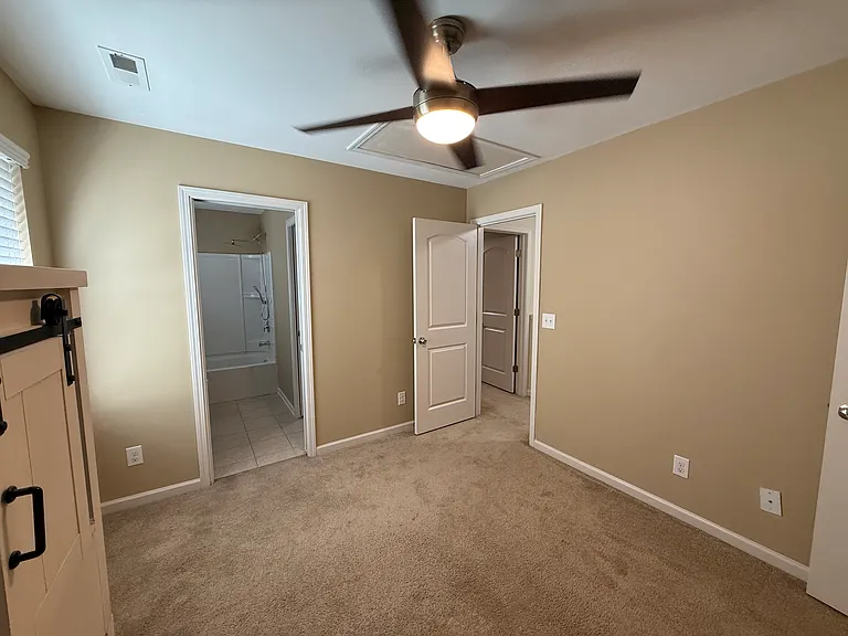 7007 McLothian Ln — Photo 18