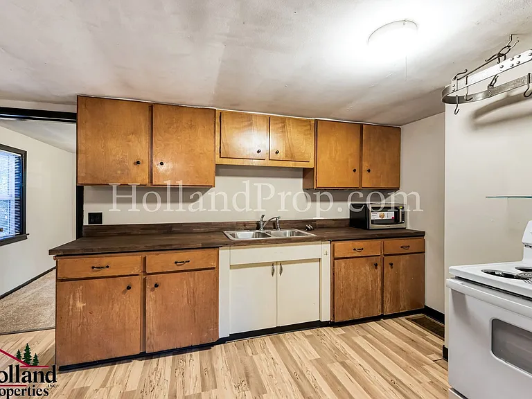 9601 SW 42nd Ave — Photo 7