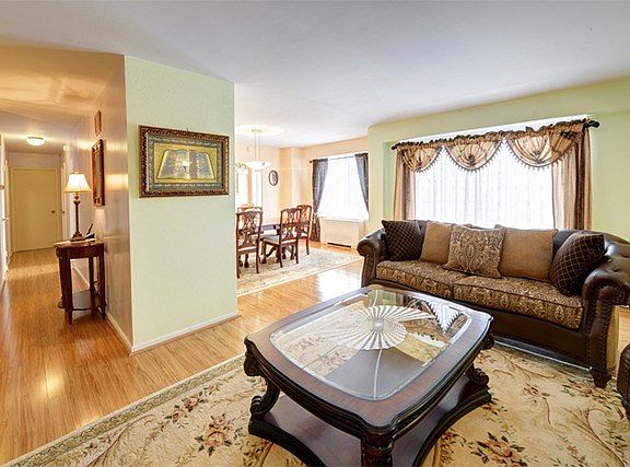 3rd image of 6833 N Kedzie Ave APT 804