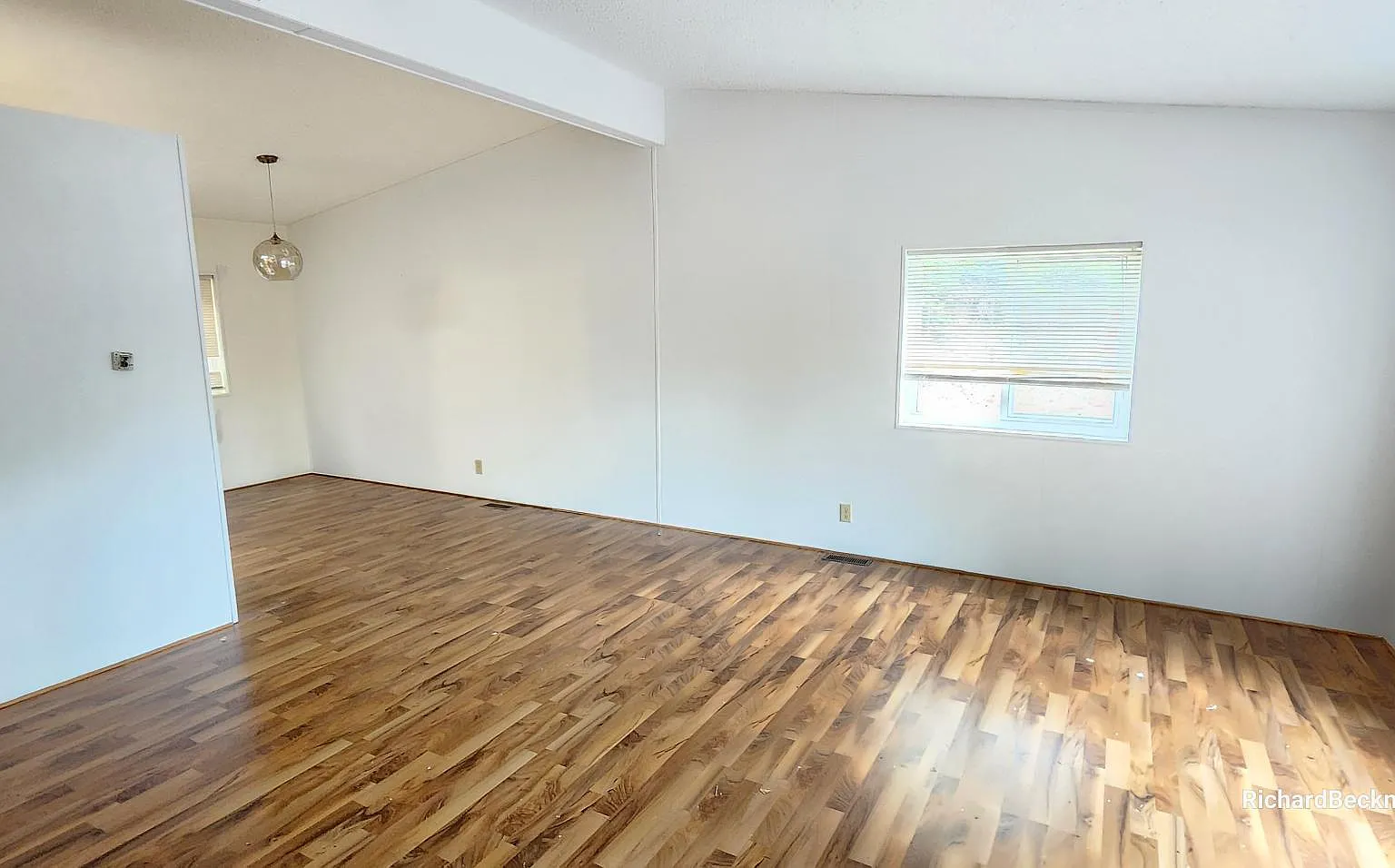 2 bed, 1080 sqft, $1,900 — Photo 2