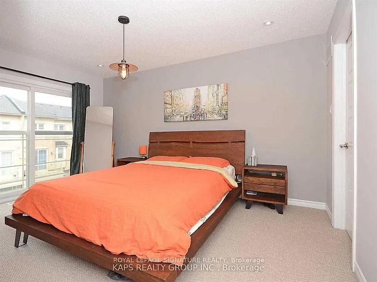165 Hampshire Way #64 — Photo 9