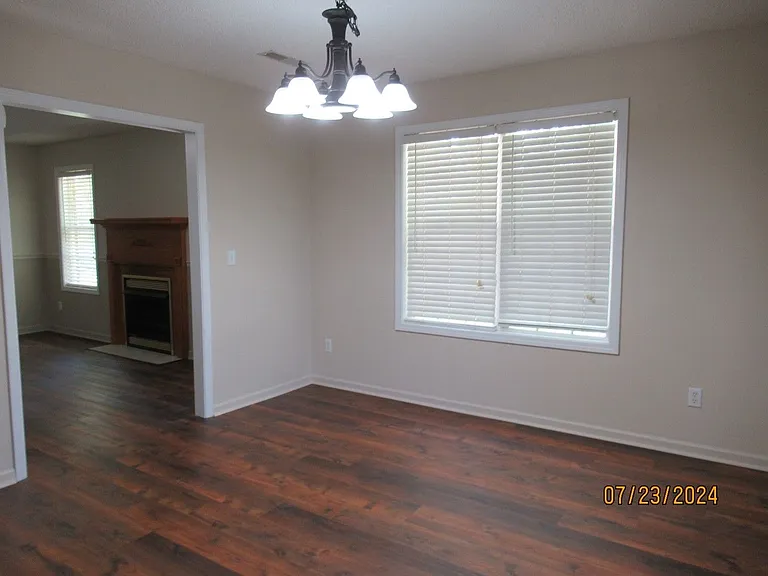 3590 Oleander Dr — Photo 12