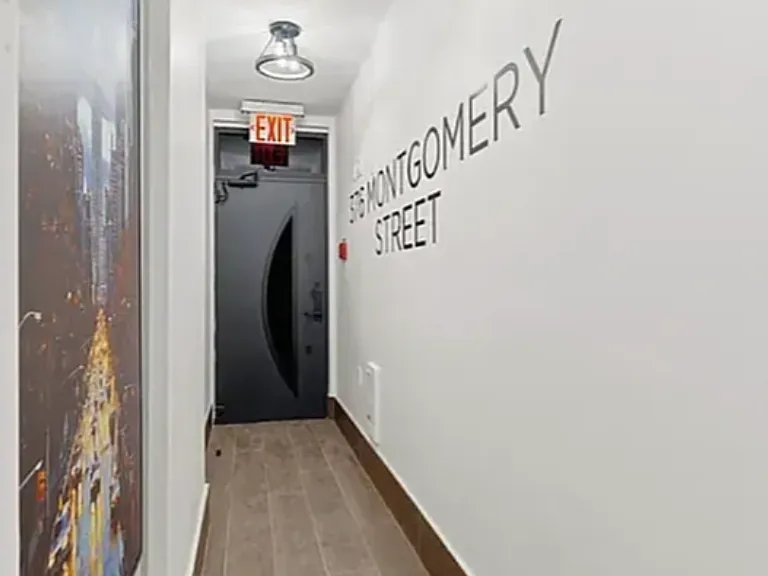 376 Montgomery St #3A — Photo 14