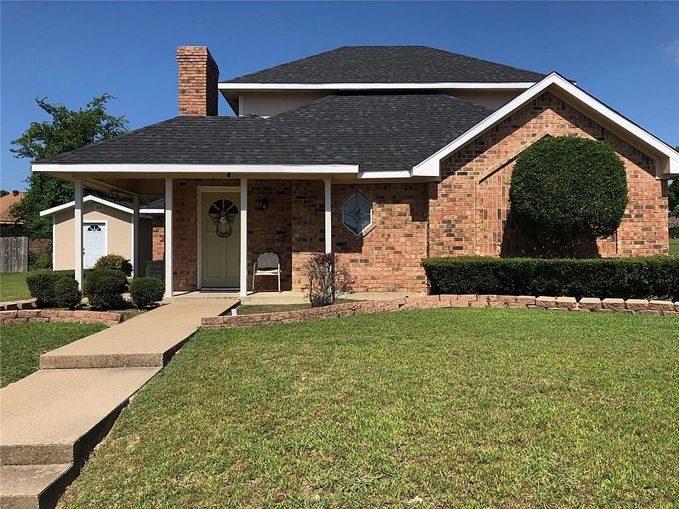 1st image of 800 Douglas Ct