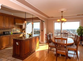 66 Skyview Ter, Clifton, NJ 07013