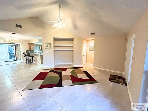 5th image of 1329 Cottonwood Blvd