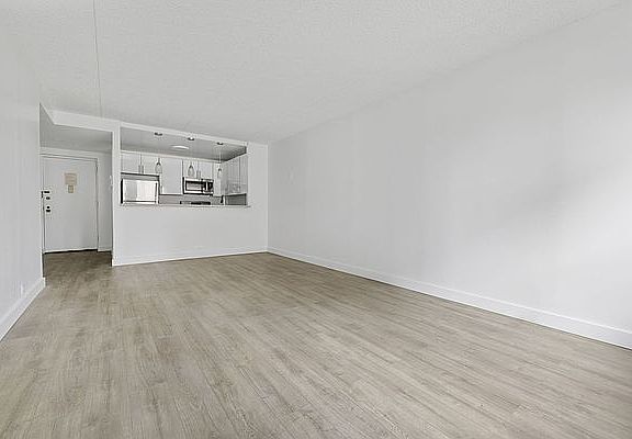 2nd image of 600 Columbus Ave APT 3H
