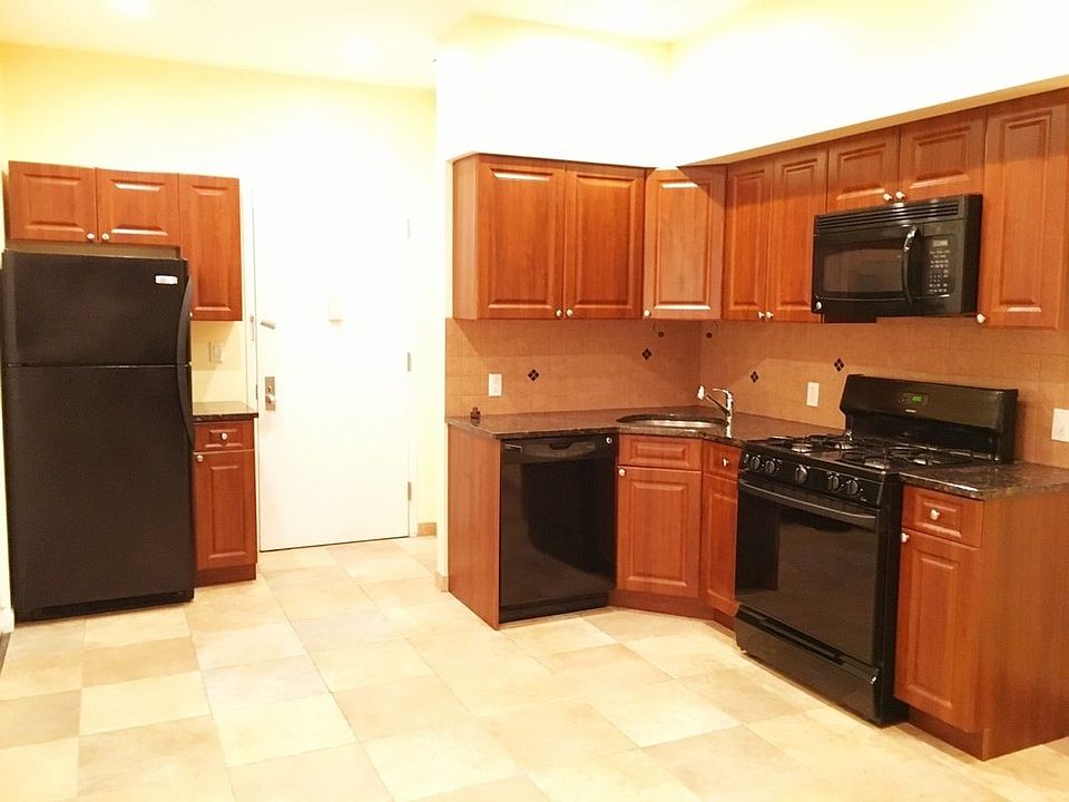 1st image of 30-29 38th St #2RR
