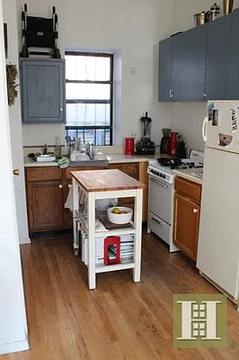 Rented by Halstead Real Estate | media 32