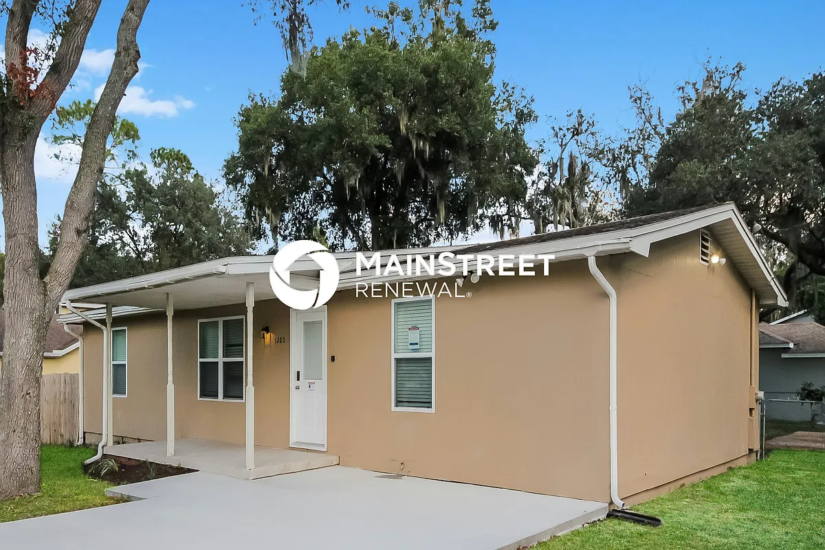 Front View - 1260 Palm Dr