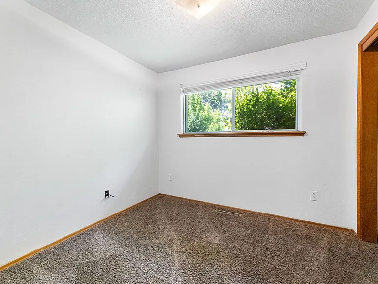 9301 Elwood Dr SW — Photo 9