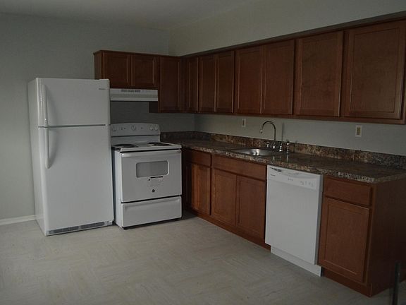 new appliances, cabinets and counter