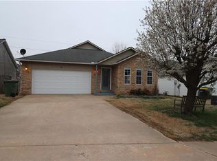 1104 S East St, Rogers, AR 72756