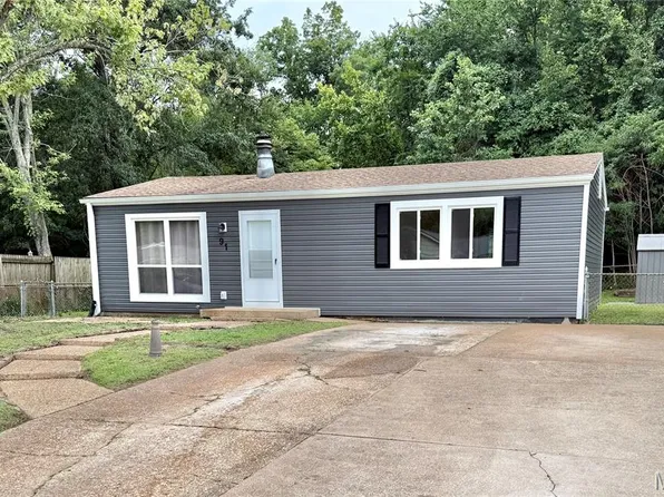 91 Cedar Ridge Dr, Pacific, MO 63069