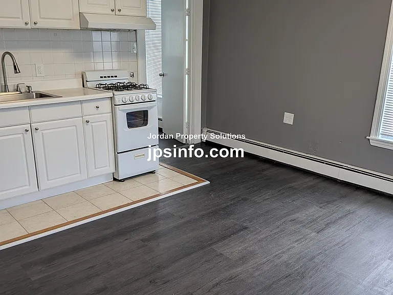 110 Perkins St #7 — Photo 3