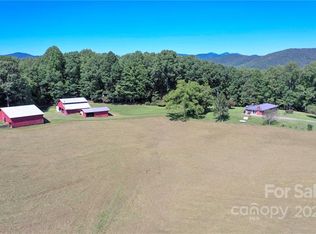 68 Trails End Dr, Horse Shoe, NC 28742