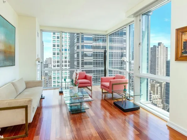 60 East 55th Street image 1 of 27