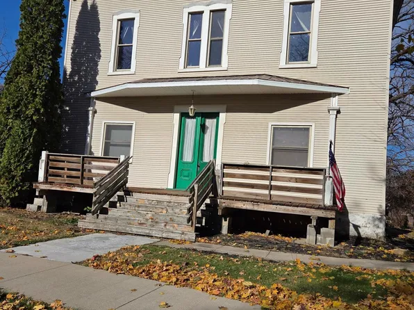 621 Elm Ave E, Waseca, MN 56093