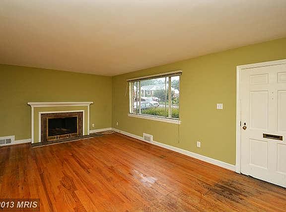 2nd image of 5925 1st St S