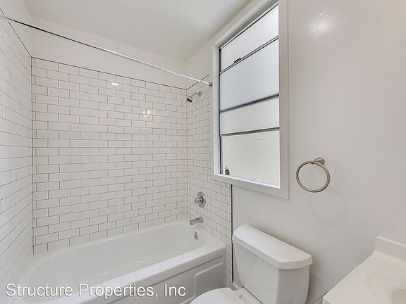 4th image of 2224 Union St #102