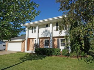 W233N6996 Salem Dr, Sussex, WI