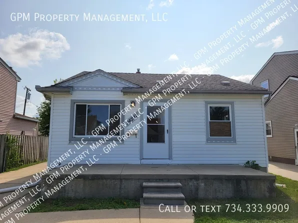 14727 Mulberry St, Southgate, MI 48195