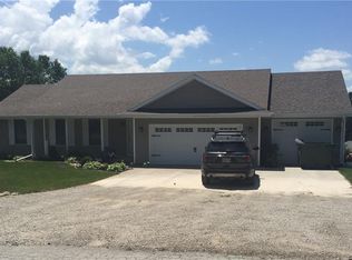 107 Delft Dr, Pella, IA 50219