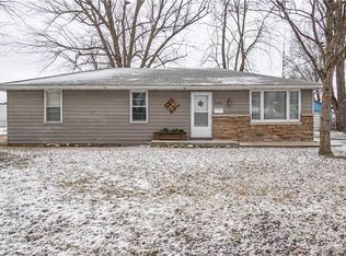 2372 E Olive St, Decatur, IL 62526