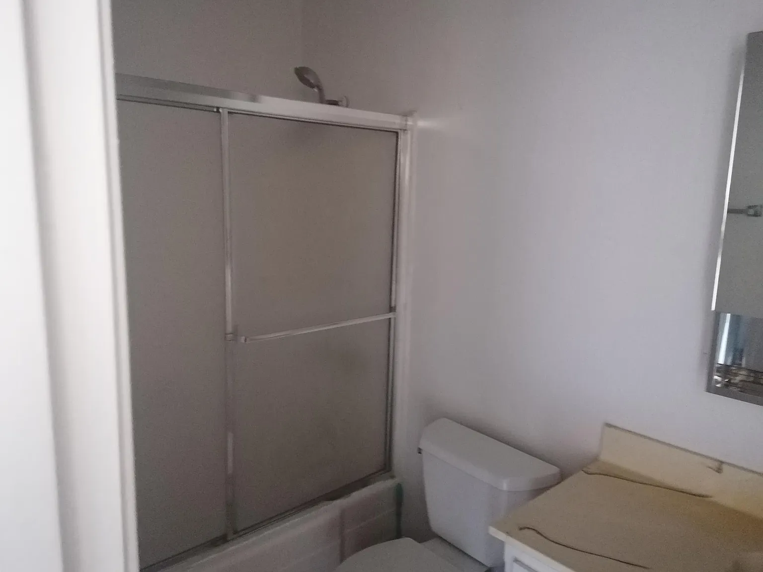 1 bed, 865 sqft, $2,195 — Photo 2