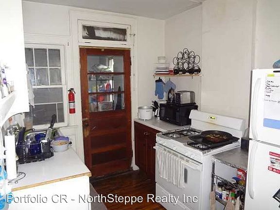 3rd image of 1441-1443 Highland St