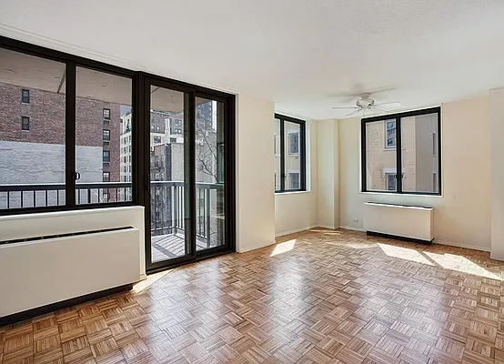 Sold by Warburg | media 11