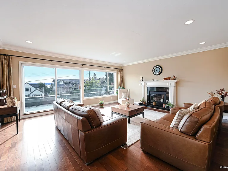 2557 Lawson Ave — Photo 20