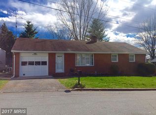 76 George St, Taneytown, MD 21787