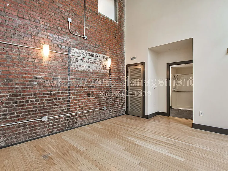 Trolley Lofts — Photo 20