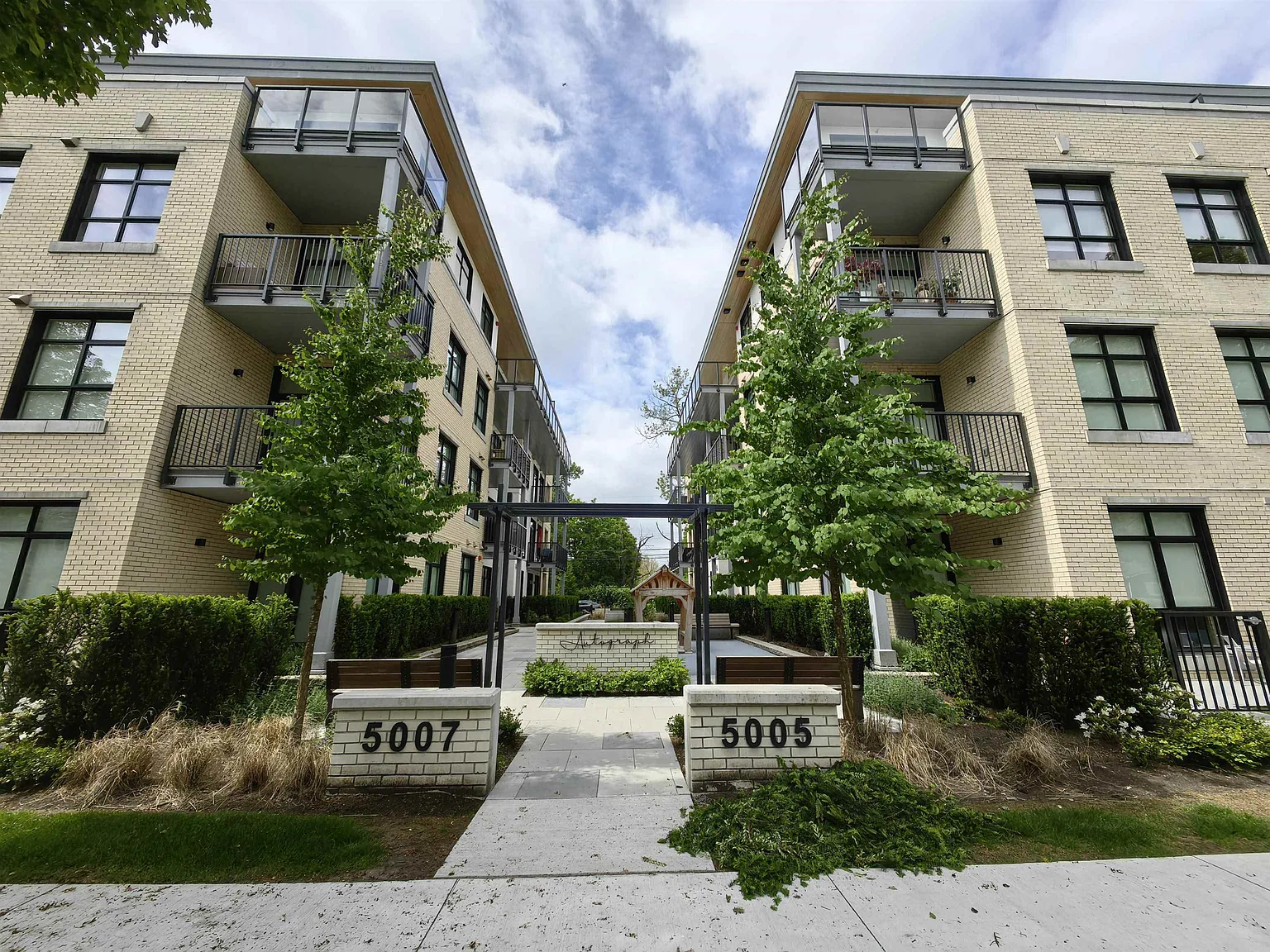 1 bed, 610 sqft, $2,580 — Photo 2