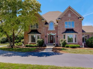 5N374 Fairway Dr, St Charles, IL 60175