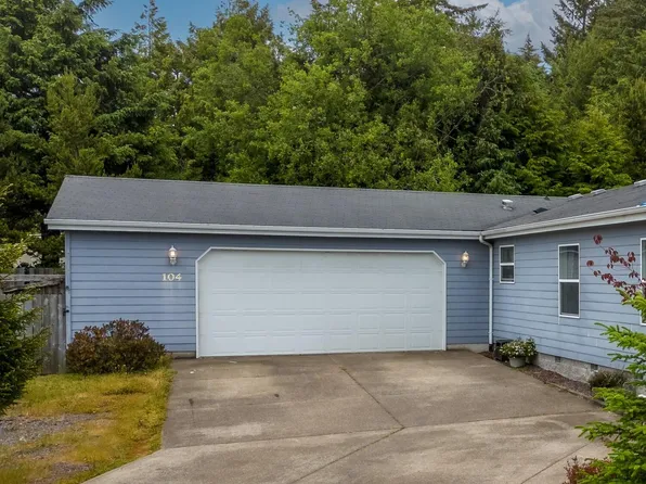 104 SE Fair Wind Ct, Depoe Bay, OR 97341