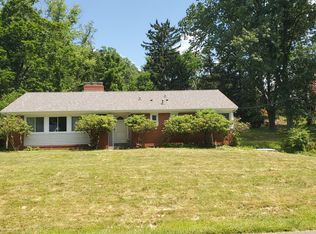 1065 Maruth Dr, Pittsburgh, PA 15237