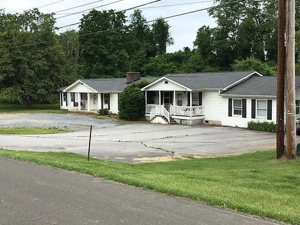 30077 Hillman Hwy, Meadowview, VA 24361