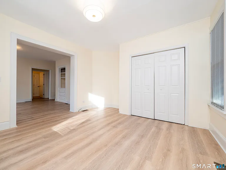 38 Gregory Blvd — Photo 12