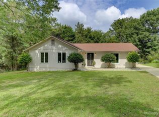 8210 Meadowind Cir, Charlotte, NC 28226